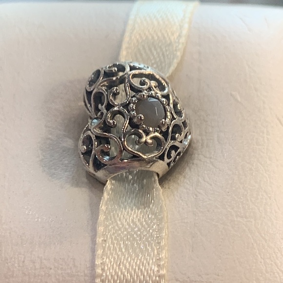 RETIRED June Birthstone Heart. - Picture 3 of 3